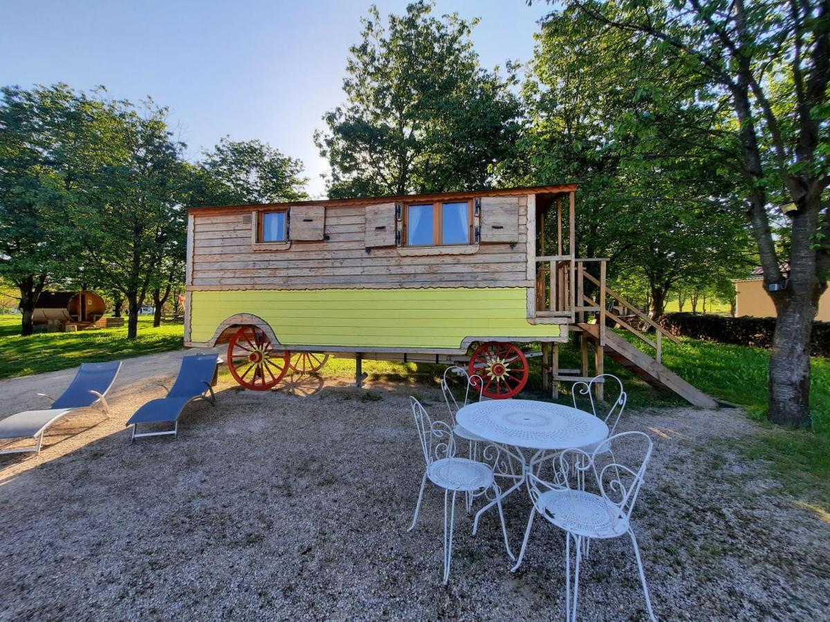 Roulottes Au Pied Du Vercors Saint-Jean-en-Royans Ngoại thất bức ảnh