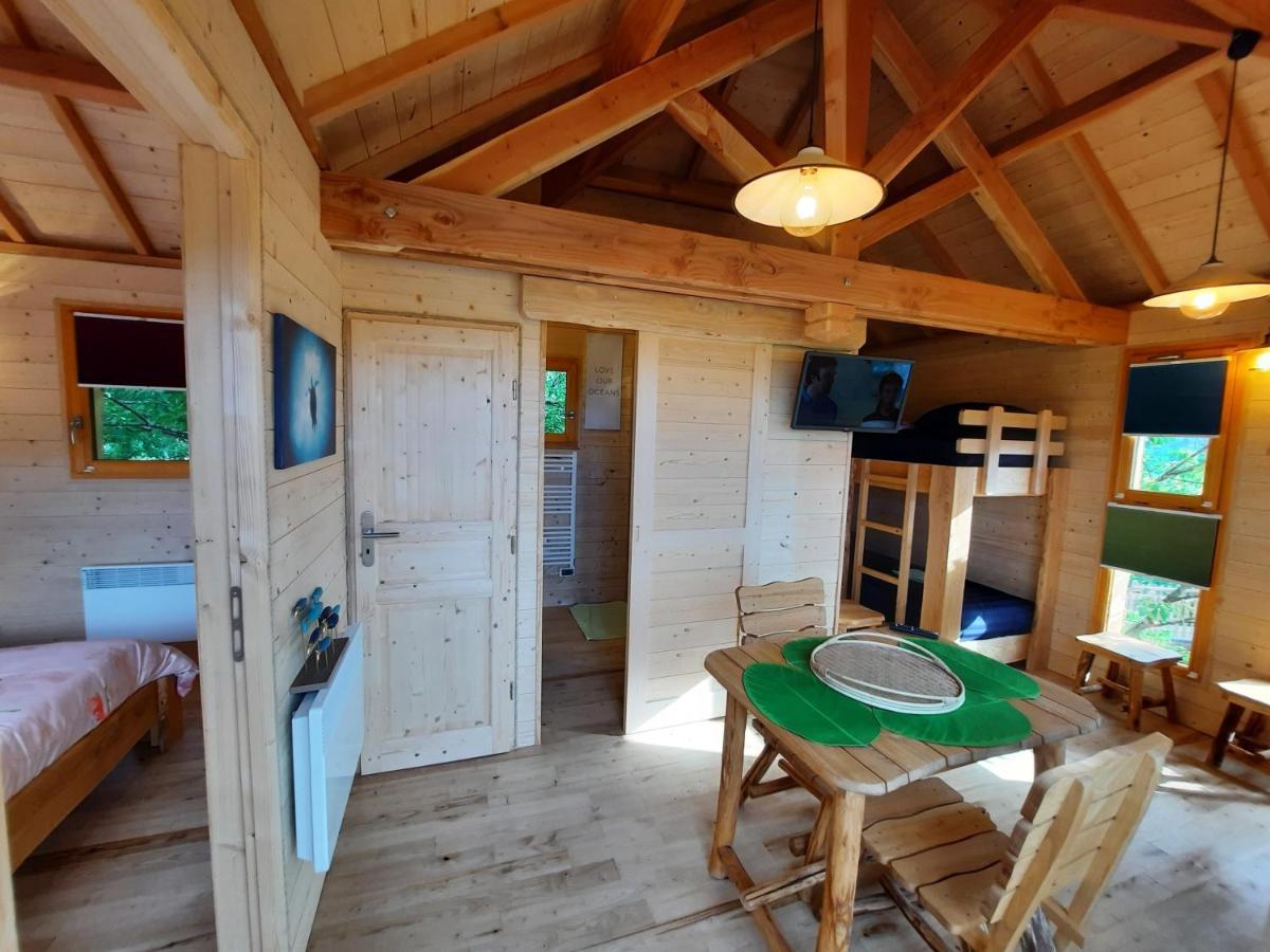 Roulottes Au Pied Du Vercors Saint-Jean-en-Royans Ngoại thất bức ảnh