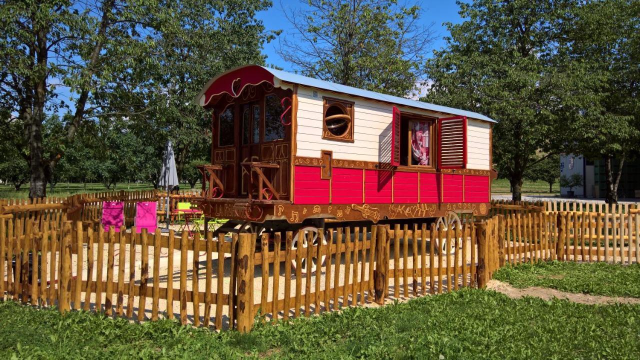 Roulottes Au Pied Du Vercors Saint-Jean-en-Royans Ngoại thất bức ảnh
