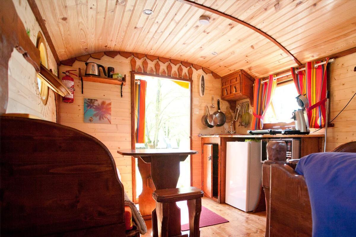 Roulottes Au Pied Du Vercors Saint-Jean-en-Royans Ngoại thất bức ảnh